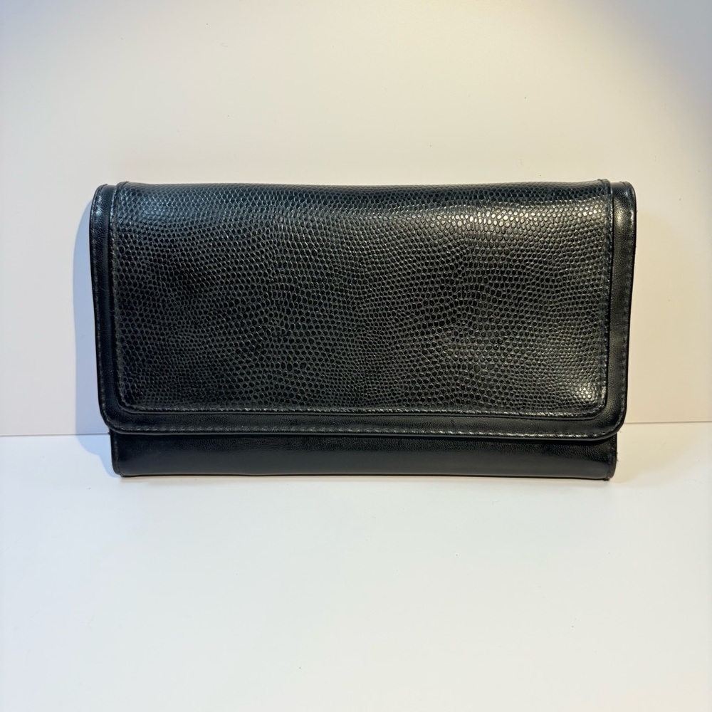 Liz Claiborne Textured Black Trifold Wallet